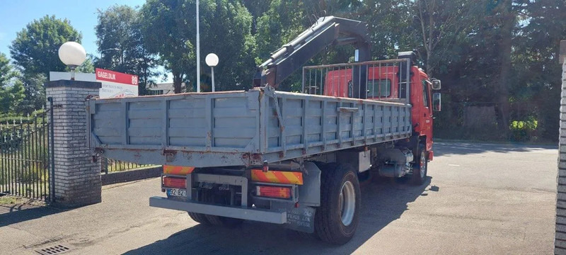 Caminhão basculante, Caminhão grua Volvo FL 10.320 4x2 Kipper Crane Steel Suspension: foto 12