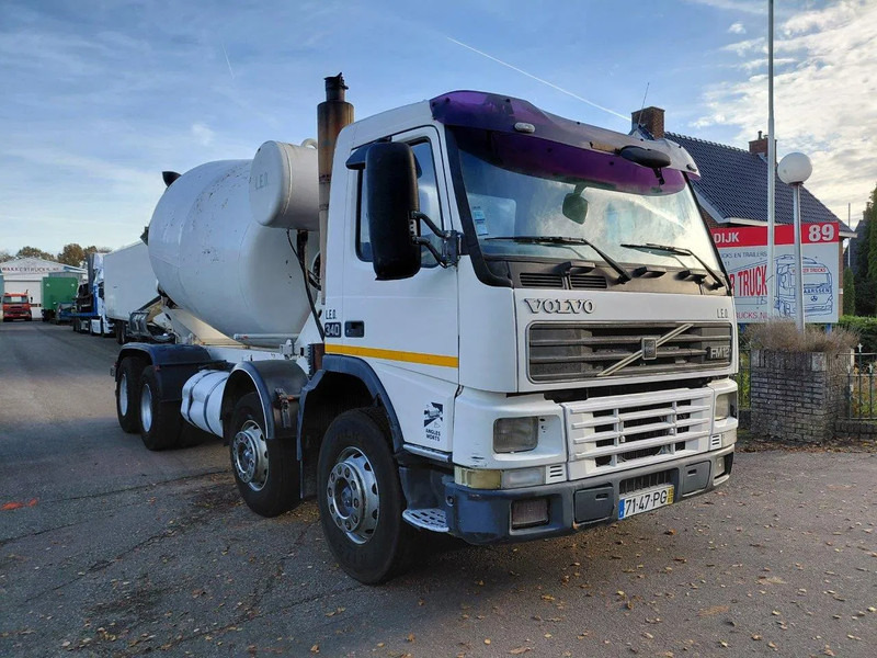 Volvo FM 12.340 8x4 Mixer Steel Suspension - Caminhão betoneira: foto 2 Volvo FM 12.340 8x4 Mixer Steel Suspension - Caminhão betoneira: foto 2