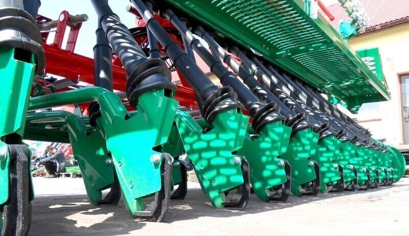 AGRO-MASZ Seed drill/ Siewnik rzędowy SR-270 - Semeadeira: foto 1 AGRO-MASZ Seed drill/ Siewnik rzędowy SR-270 - Semeadeira: foto 1