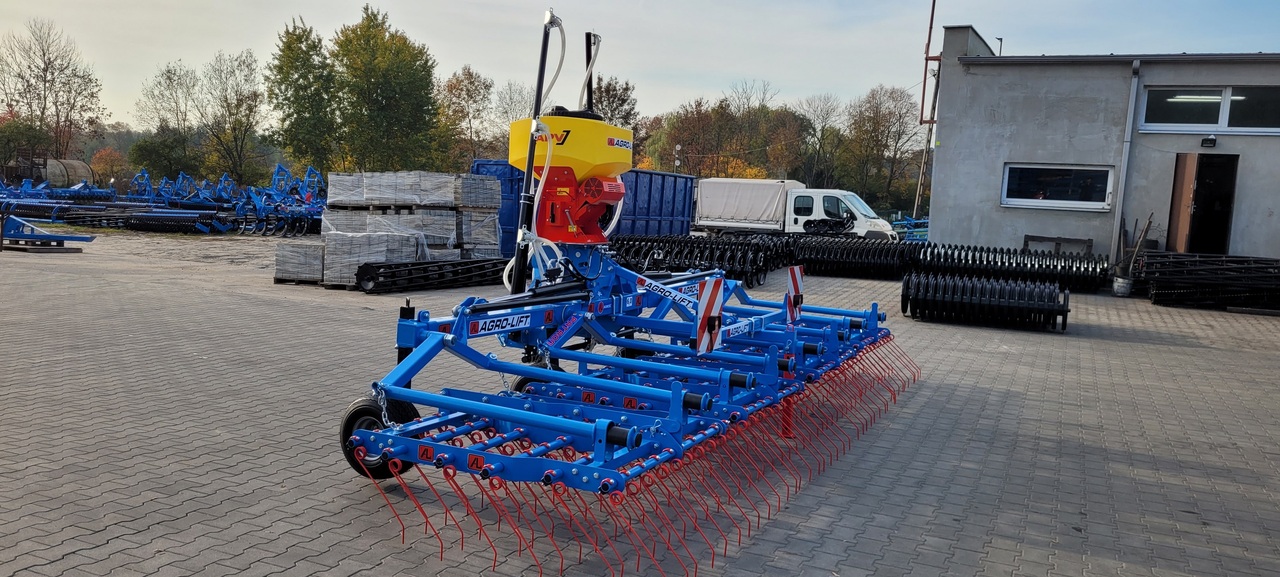 Agro-lift Patron - Grade para prados: foto 1 Agro-lift Patron - Grade para prados: foto 1