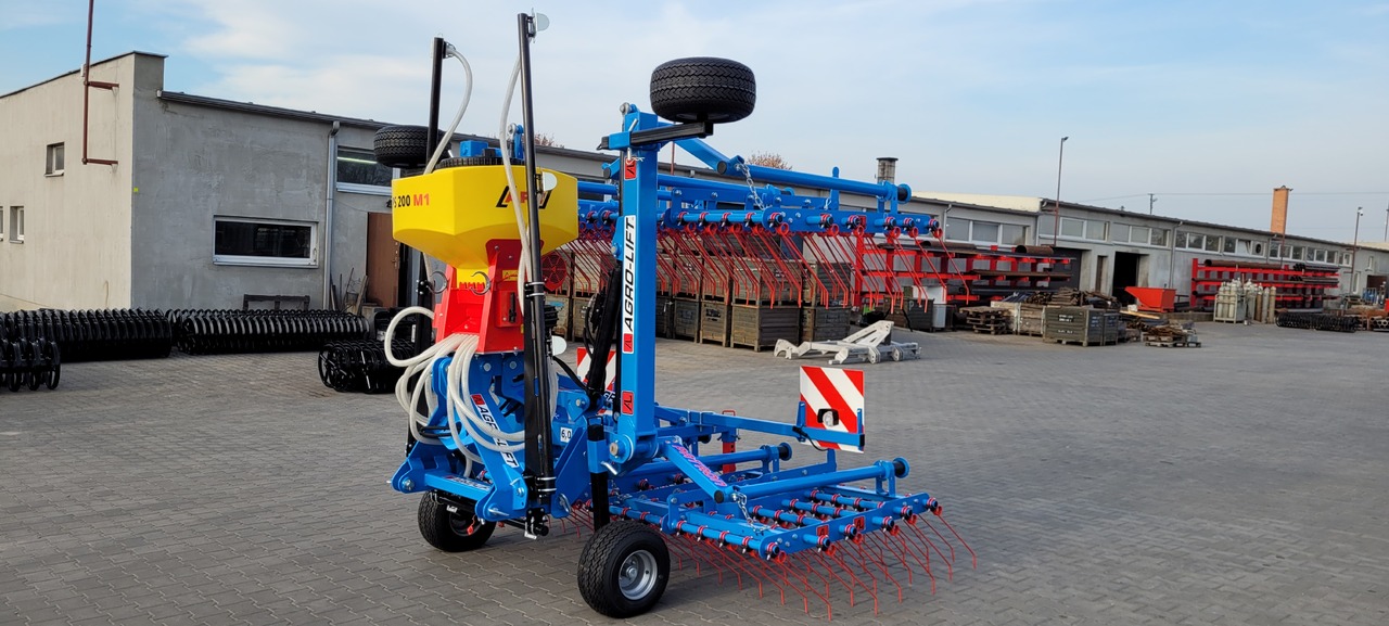 Agro-lift Patron - Grade para prados: foto 4 Agro-lift Patron - Grade para prados: foto 4
