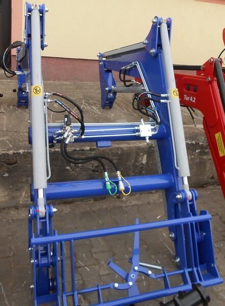 Metal-Technik Frontlader für Deutz Fahr/Front loader/Ładowacz TUR - Carregador frontal para o trator: foto 1 Metal-Technik Frontlader für Deutz Fahr/Front loader/Ładowacz TUR - Carregador frontal para o trator: foto 1