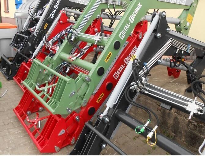 Metal-Technik Frontlader für Deutz Fahr/Front loader/Ładowacz TUR - Carregador frontal para o trator: foto 3 Metal-Technik Frontlader für Deutz Fahr/Front loader/Ładowacz TUR - Carregador frontal para o trator: foto 3