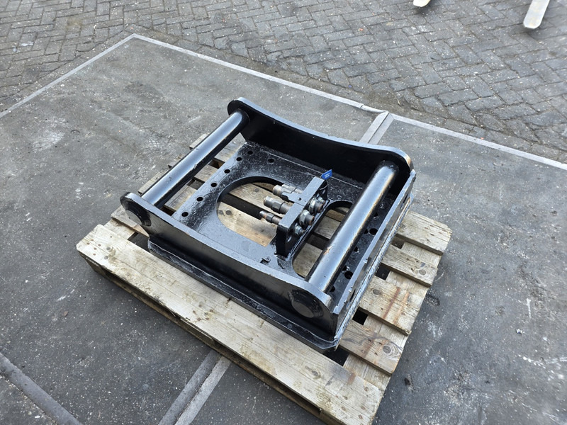 Fuchs fqc sennebogen adaptor plate FQC liebherr sennebogen fqc plate shear - Acoplamento rápido de Máquina de construção: foto 4 Fuchs fqc sennebogen adaptor plate FQC liebherr sennebogen fqc plate shear - Acoplamento rápido de Máquina de construção: foto 4