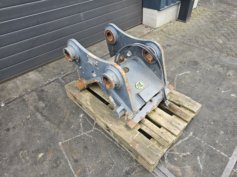 Hydraulische snelwissel cw45s cw45s coupler verachtert eurosteel - Acoplamento rápido de Máquina de construção: foto 2 Hydraulische snelwissel cw45s cw45s coupler verachtert eurosteel - Acoplamento rápido de Máquina de construção: foto 2