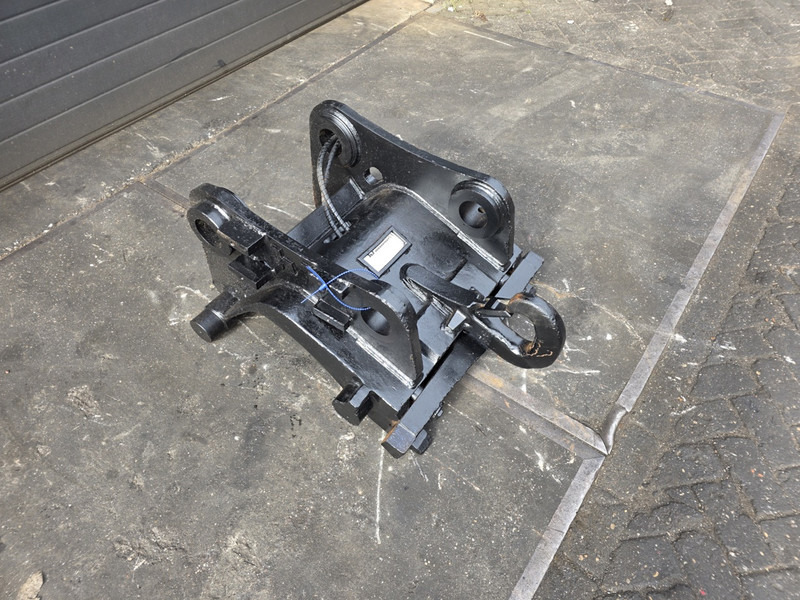 Snelwissel cw45 coupler verachtert coupler cw45 verachtert - Acoplamento rápido de Máquina de construção: foto 3 Snelwissel cw45 coupler verachtert coupler cw45 verachtert - Acoplamento rápido de Máquina de construção: foto 3