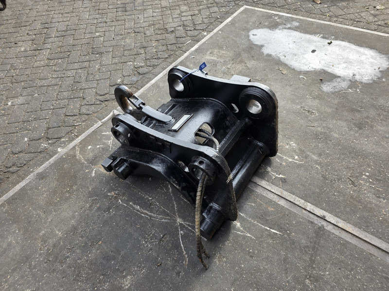 Snelwissel cw45 coupler verachtert coupler cw45 verachtert - Acoplamento rápido de Máquina de construção: foto 5 Snelwissel cw45 coupler verachtert coupler cw45 verachtert - Acoplamento rápido de Máquina de construção: foto 5