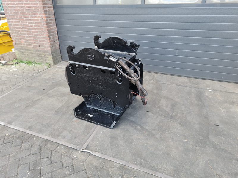 Trilblok cw 30 vibration plate dehaco npk verachtert cat - Placas vibratórias: foto 1 Trilblok cw 30 vibration plate dehaco npk verachtert cat - Placas vibratórias: foto 1