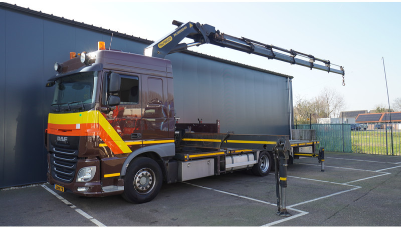 DAF XF 460 6X2 FLATBED TRUCK WITH PALFINGER PK 50002 CRANE - Caminhão grua: foto 2 DAF XF 460 6X2 FLATBED TRUCK WITH PALFINGER PK 50002 CRANE - Caminhão grua: foto 2