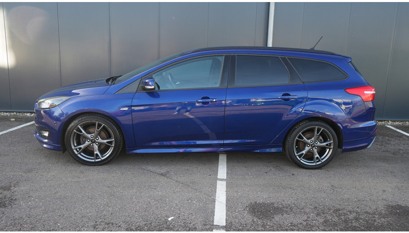 Ford Focus WAGON 1.5TDCI ST-Line - Micro-ônibus, Furgão de passageiros: foto 1 Ford Focus WAGON 1.5TDCI ST-Line - Micro-ônibus, Furgão de passageiros: foto 1