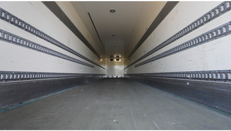 H.T.F. 3 AXLE FRIGO TRAILER CARRIER VECTOR 1800 - Semireboque frigorífico: foto 4 H.T.F. 3 AXLE FRIGO TRAILER CARRIER VECTOR 1800 - Semireboque frigorífico: foto 4