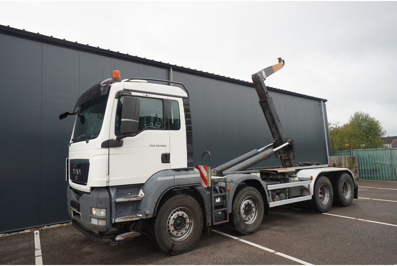 MAN TGS 35.400 8x4 HOOKARM SYSTEM MANUAL GEARBOX - Caminhão polibenne: foto 2 MAN TGS 35.400 8x4 HOOKARM SYSTEM MANUAL GEARBOX - Caminhão polibenne: foto 2