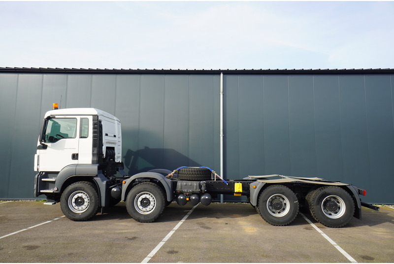 MAN TGS41.400 8X4 BB-WW NEW UNUSED CHASSIS EURO3 - Caminhão chassi: foto 1 MAN TGS41.400 8X4 BB-WW NEW UNUSED CHASSIS EURO3 - Caminhão chassi: foto 1