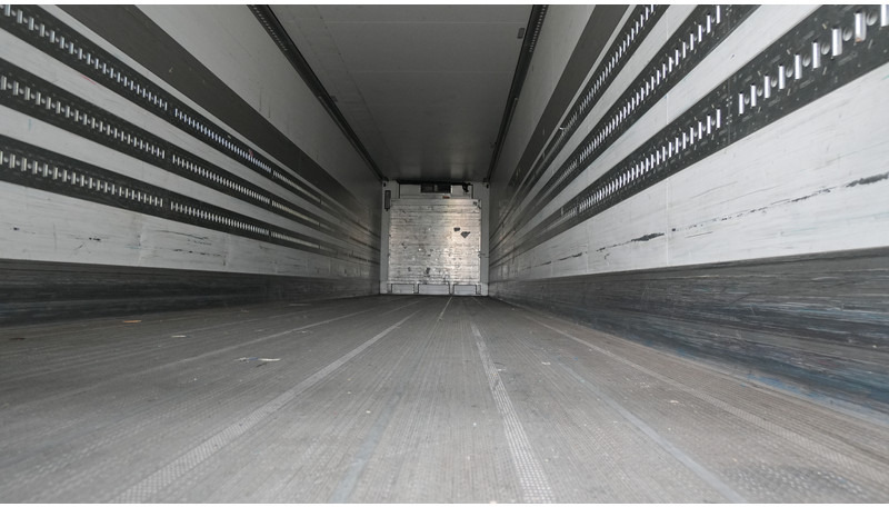 Schmitz Cargobull 3 AXLE FRIGO TRAILER - Semireboque frigorífico: foto 4 Schmitz Cargobull 3 AXLE FRIGO TRAILER - Semireboque frigorífico: foto 4