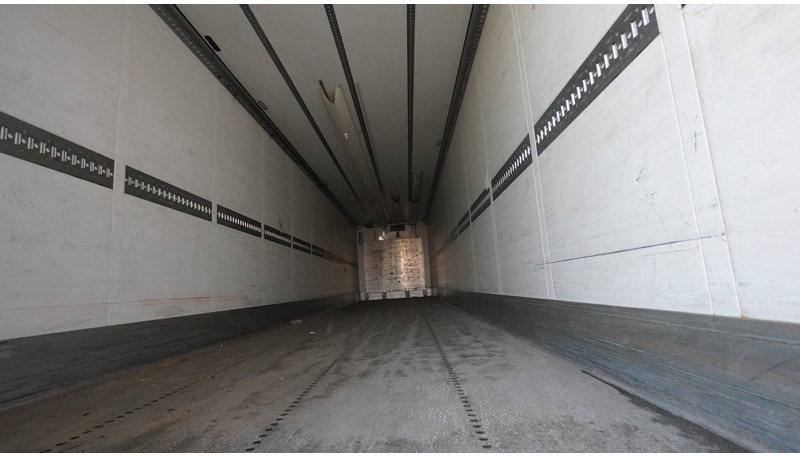 Schmitz Cargobull 3 AXLE FRIGO TRAILER THERMO KING SLX-E 250 - Semireboque frigorífico: foto 4 Schmitz Cargobull 3 AXLE FRIGO TRAILER THERMO KING SLX-E 250 - Semireboque frigorífico: foto 4