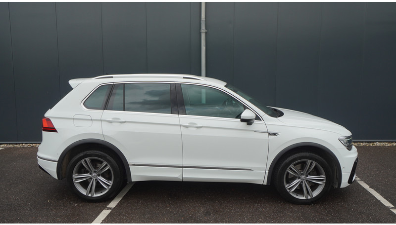 Volkswagen Tiguan 2.0 TDI R LINE 4MOTION - Micro-ônibus, Furgão de passageiros: foto 2 Volkswagen Tiguan 2.0 TDI R LINE 4MOTION - Micro-ônibus, Furgão de passageiros: foto 2