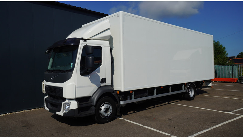 Volvo FL 250 CLOSED BOX 65.000KM - Caminhão furgão: foto 3 Volvo FL 250 CLOSED BOX 65.000KM - Caminhão furgão: foto 3