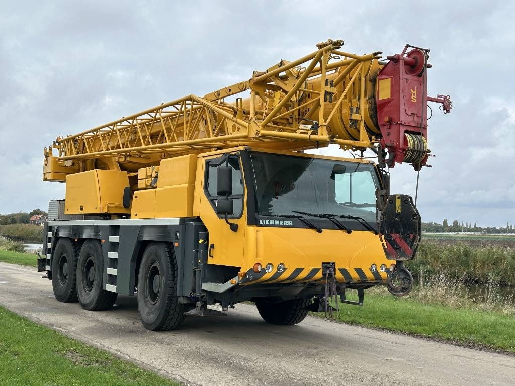 Liebherr LTM 1055-3.1  - Grua todo o terreno: foto 2 Liebherr LTM 1055-3.1  - Grua todo o terreno: foto 2