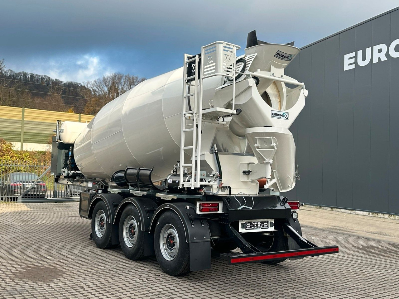 EUROMIX MTP - 12m³ Betonmischer-Auflieger - Caminhão betoneira: foto 5 EUROMIX MTP - 12m³ Betonmischer-Auflieger - Caminhão betoneira: foto 5