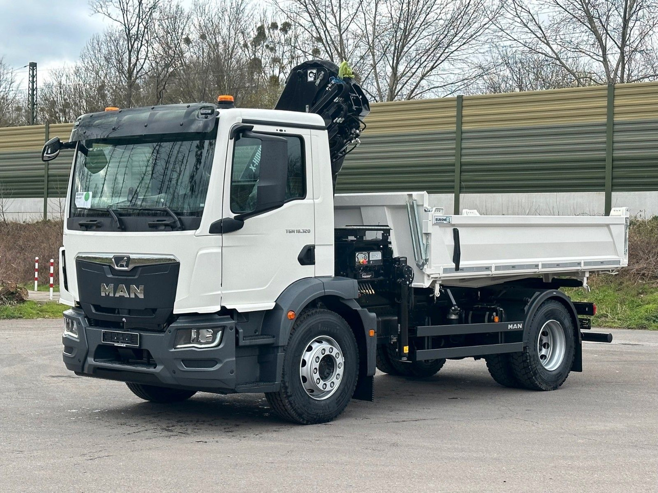 MAN TGM 18.320 4x2 Euro6e Hiab X-HiDuo 138DS-3 - Caminhão basculante, Caminhão grua: foto 2 MAN TGM 18.320 4x2 Euro6e Hiab X-HiDuo 138DS-3 - Caminhão basculante, Caminhão grua: foto 2