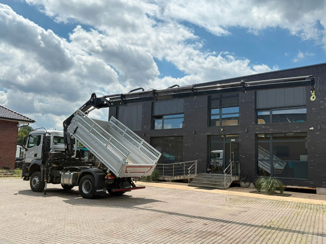 MAN TGS 18.400 TG3 4x4 Euro6e Hiab X-HiDuo 138DS-4 - Caminhão basculante, Caminhão grua: foto 4 MAN TGS 18.400 TG3 4x4 Euro6e Hiab X-HiDuo 138DS-4 - Caminhão basculante, Caminhão grua: foto 4