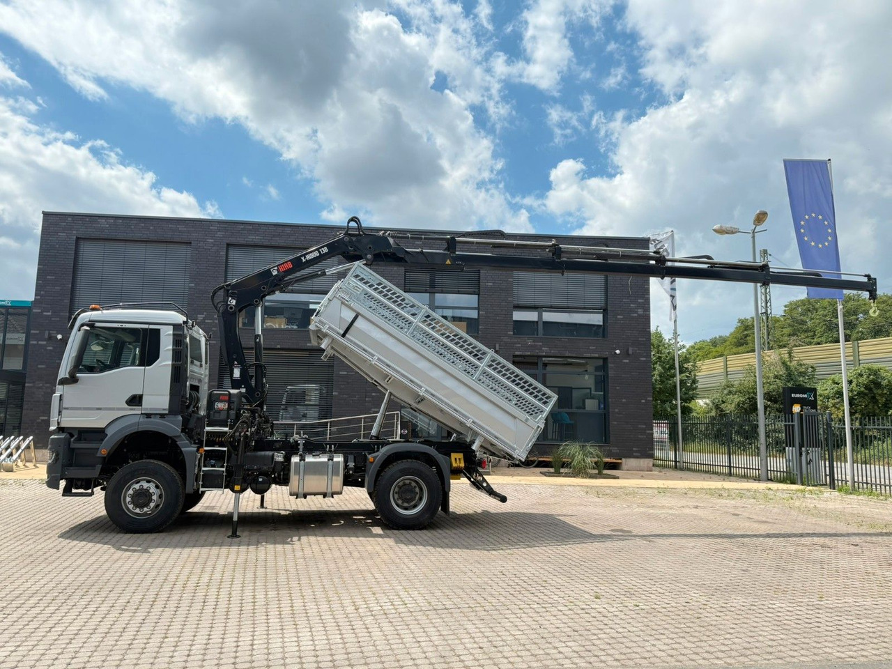 MAN TGS 18.400 TG3 4x4 Euro6e Hiab X-HiDuo 138DS-4 - Caminhão basculante, Caminhão grua: foto 3 MAN TGS 18.400 TG3 4x4 Euro6e Hiab X-HiDuo 138DS-4 - Caminhão basculante, Caminhão grua: foto 3
