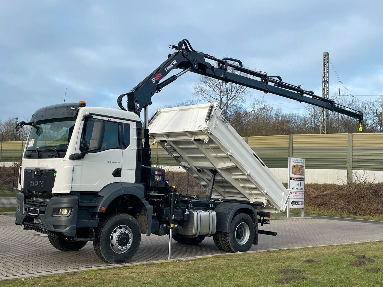 MAN TGS 18.400 TG3 4x4 Euro6e Hiab X-HiDuo 138DS-4 - Caminhão basculante, Caminhão grua: foto 1 MAN TGS 18.400 TG3 4x4 Euro6e Hiab X-HiDuo 138DS-4 - Caminhão basculante, Caminhão grua: foto 1