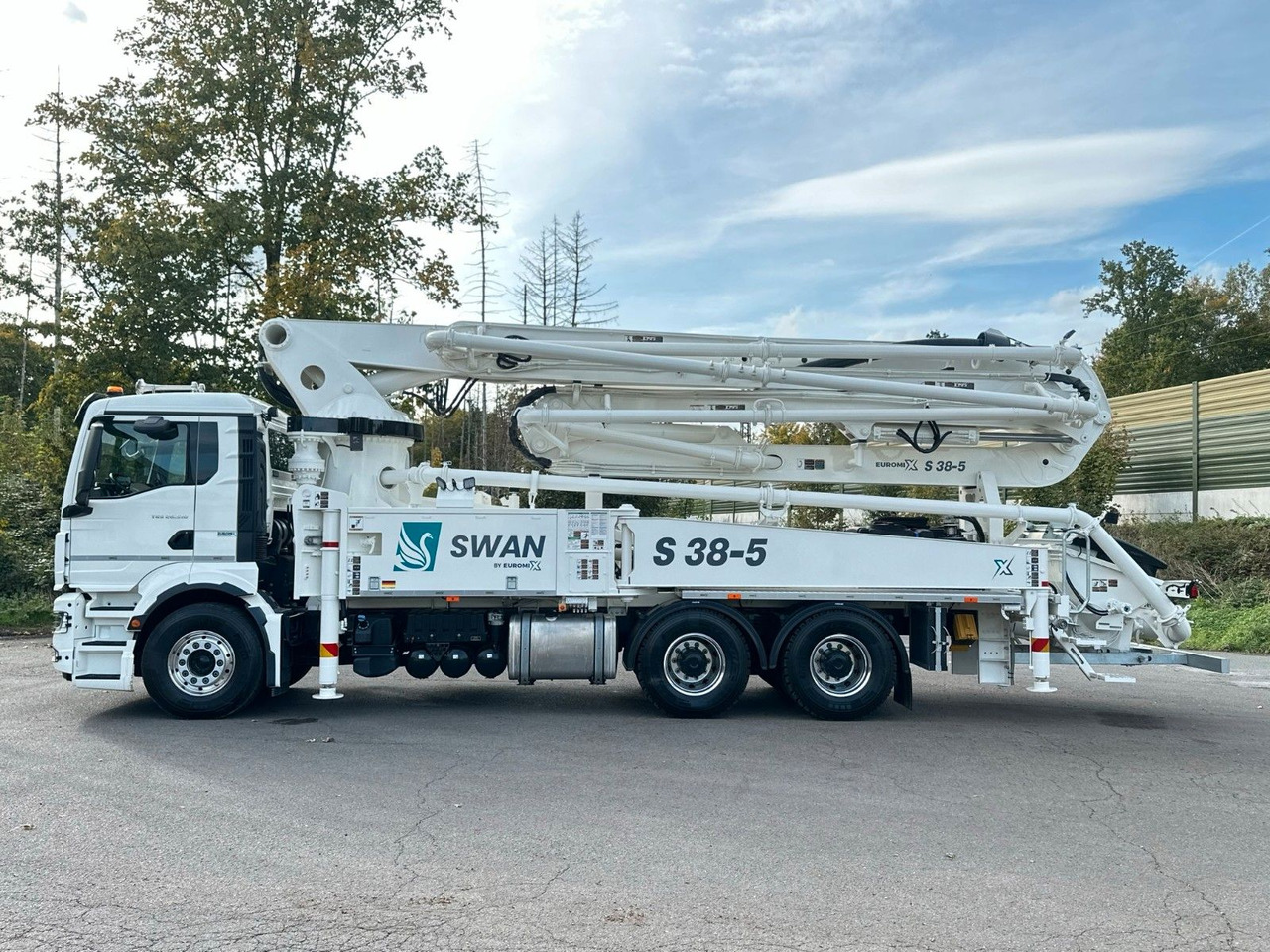 MAN TGS 26.510 6x4 SWAN TSP 38-5 160RZ ( 38m ) - Caminhão betoneira: foto 3 MAN TGS 26.510 6x4 SWAN TSP 38-5 160RZ ( 38m ) - Caminhão betoneira: foto 3