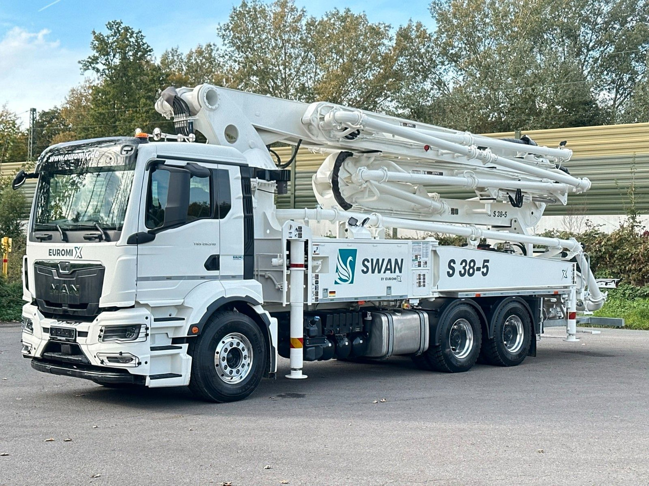 MAN TGS 26.510 6x4 SWAN TSP 38-5 160RZ ( 38m ) - Caminhão betoneira: foto 1 MAN TGS 26.510 6x4 SWAN TSP 38-5 160RZ ( 38m ) - Caminhão betoneira: foto 1