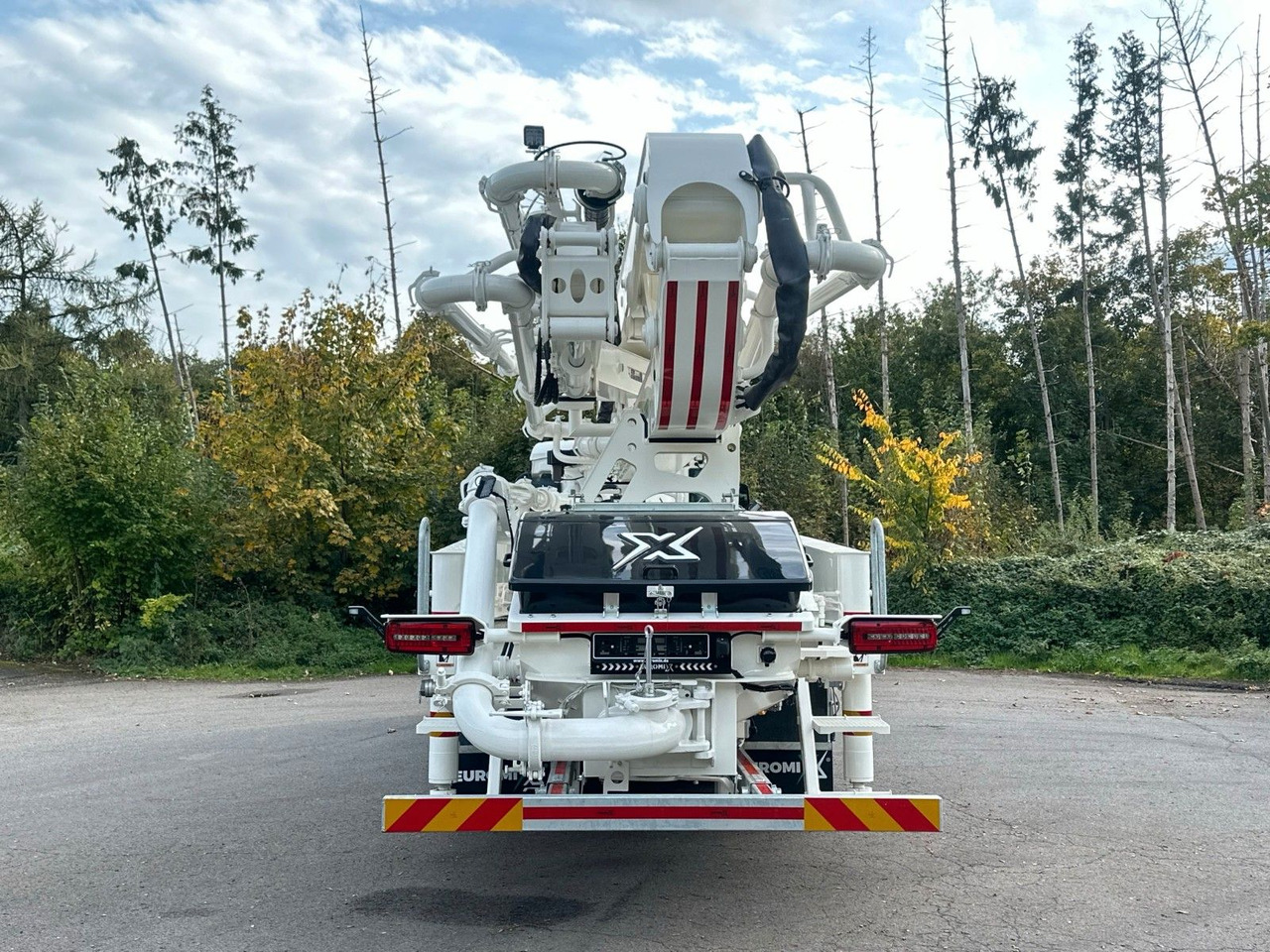MAN TGS 26.510 6x4 SWAN TSP 38-5 160RZ ( 38m ) - Autobomba de betão: foto 5 MAN TGS 26.510 6x4 SWAN TSP 38-5 160RZ ( 38m ) - Autobomba de betão: foto 5