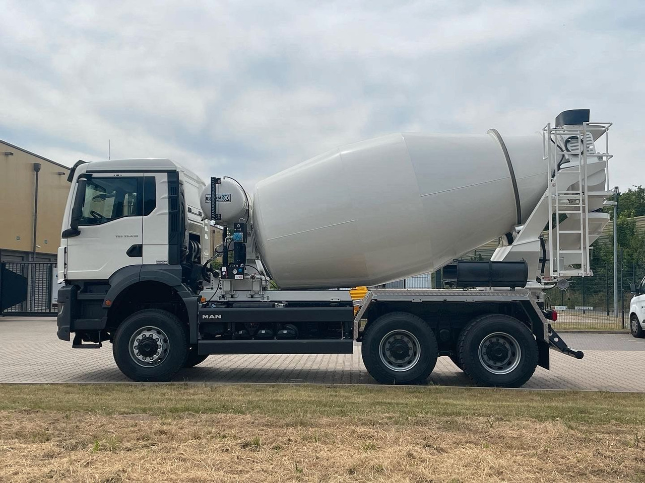 MAN TGS 33.440 6X4 / 6X6 /Euro6e EuromiX EM 8 - Caminhão betoneira: foto 3 MAN TGS 33.440 6X4 / 6X6 /Euro6e EuromiX EM 8 - Caminhão betoneira: foto 3