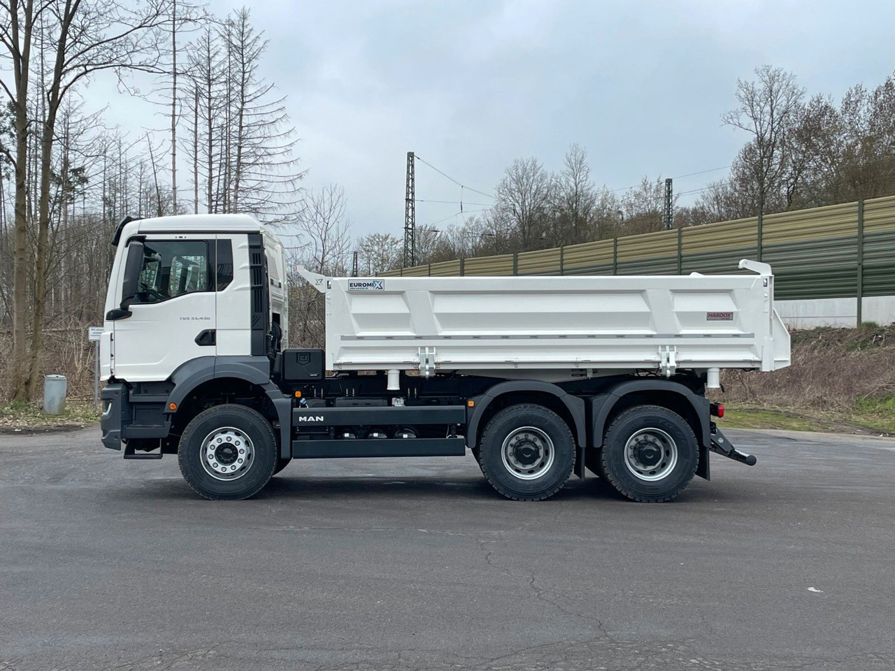 MAN TGS 33.440 6x4 /Euro6 3-Seiten-Kipper EuromixMTP - Caminhão basculante: foto 4 MAN TGS 33.440 6x4 /Euro6 3-Seiten-Kipper EuromixMTP - Caminhão basculante: foto 4
