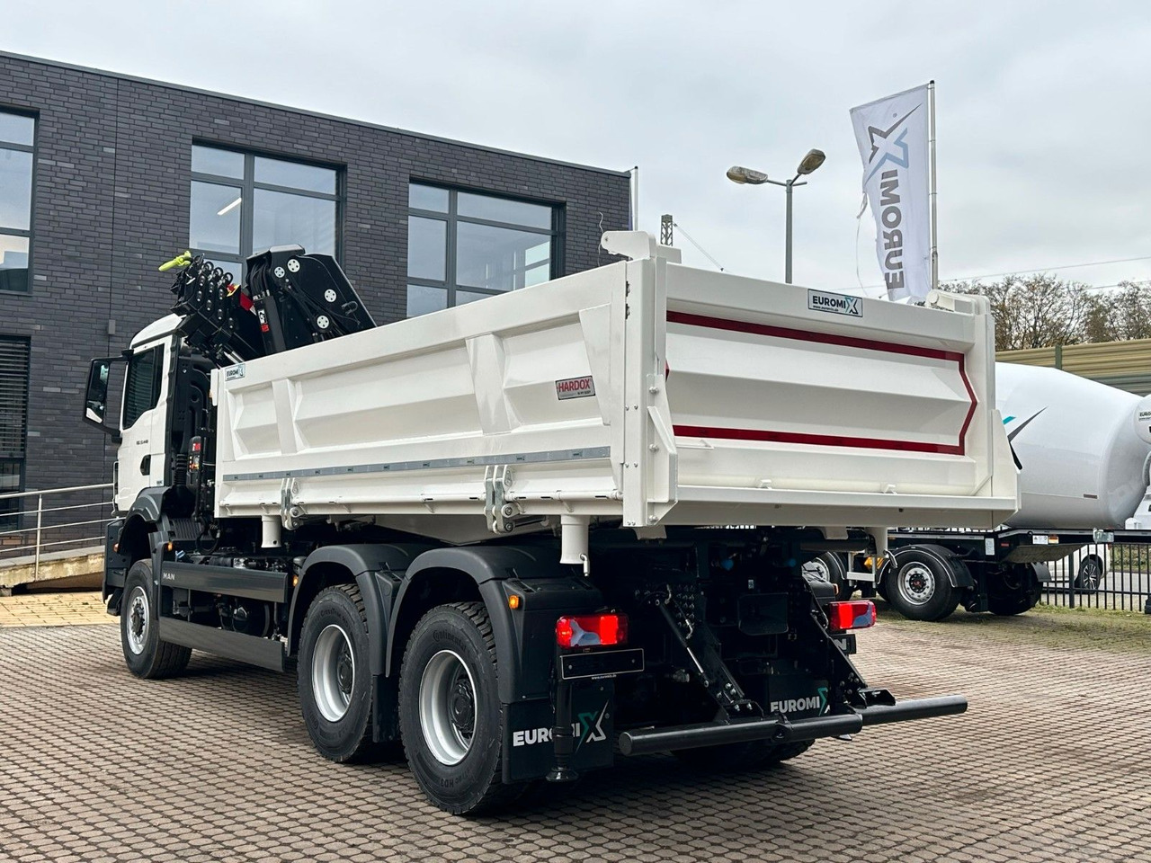 MAN TGS 33.440 6x6 /3-Seiten- Kipper / Kran HIAB 302 - Caminhão basculante, Caminhão grua: foto 4 MAN TGS 33.440 6x6 /3-Seiten- Kipper / Kran HIAB 302 - Caminhão basculante, Caminhão grua: foto 4