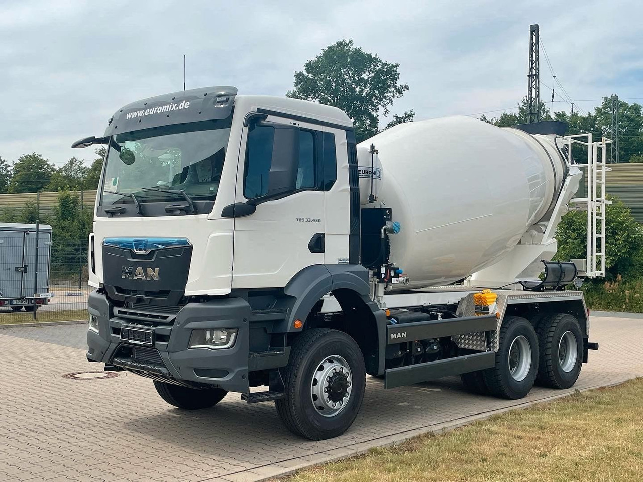 MAN TGS 33.440 6x6 / 6X4 /Euro6e EuromiX EM 8 MAN TGS 33.440 6x6 / 6X4 /Euro6e EuromiX EM 8 - Caminhão betoneira: foto 5 MAN TGS 33.440 6x6 / 6X4 /Euro6e EuromiX EM 8 MAN TGS 33.440 6x6 / 6X4 /Euro6e EuromiX EM 8 - Caminhão betoneira: foto 5