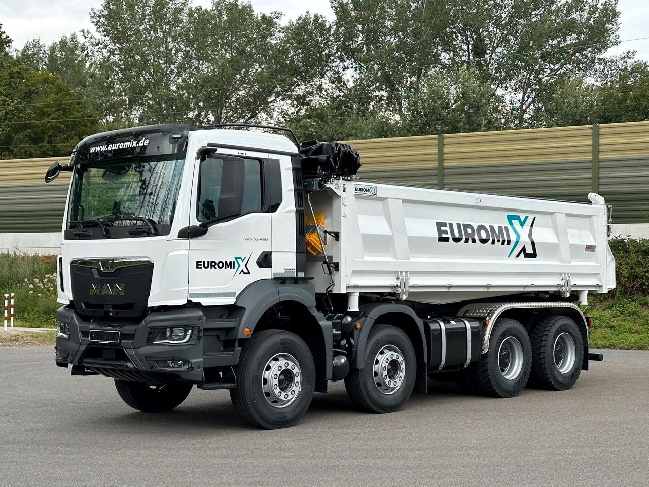 MAN TGS 35.480 8x4 EuromixMTP 3-Seiten-Kipper - Caminhão basculante: foto 3 MAN TGS 35.480 8x4 EuromixMTP 3-Seiten-Kipper - Caminhão basculante: foto 3