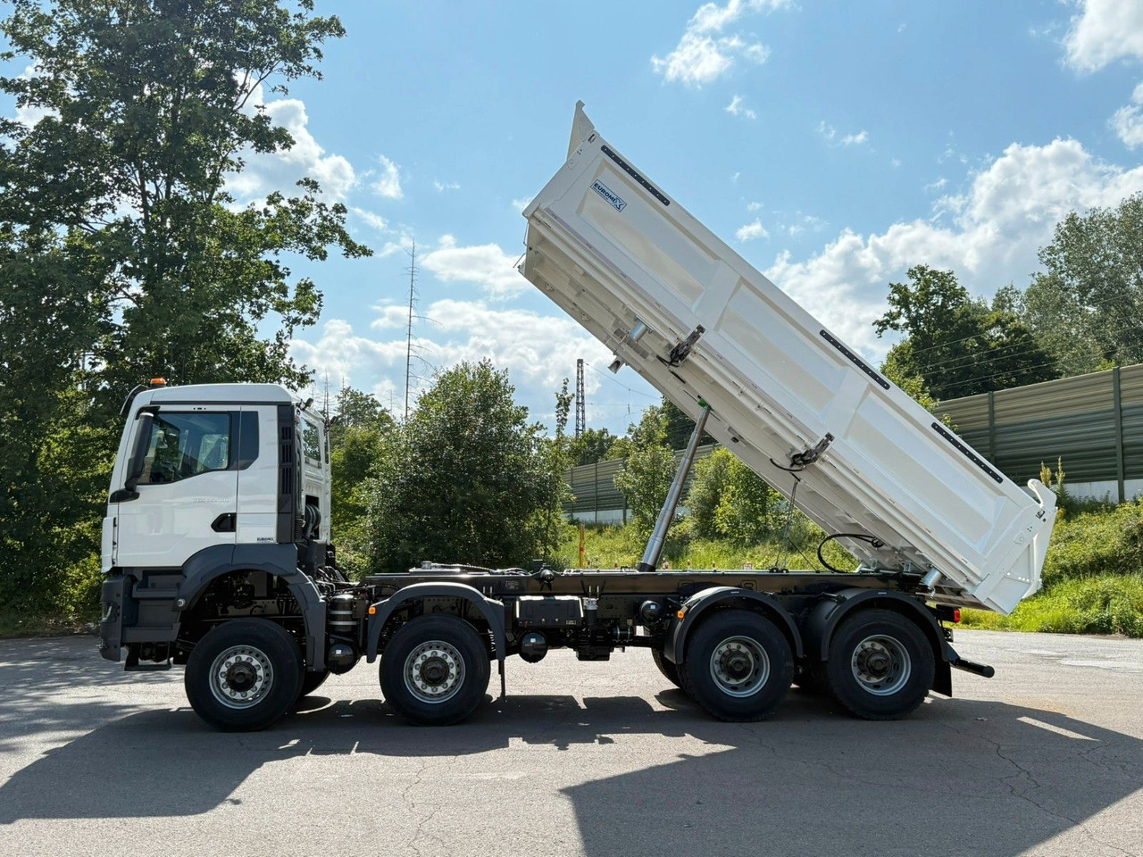 MAN TGS 35.480 8x8 EuromixMTP 3-Seiten-Kipper - Caminhão basculante: foto 3 MAN TGS 35.480 8x8 EuromixMTP 3-Seiten-Kipper - Caminhão basculante: foto 3
