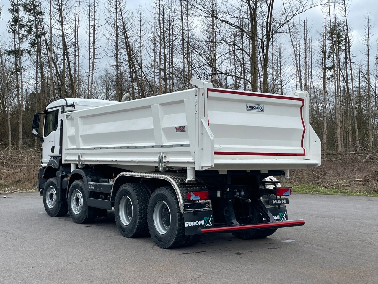 MAN TGS 35.520 8x4 EuromixMTP 3-Seiten-Kipper - Caminhão basculante: foto 4 MAN TGS 35.520 8x4 EuromixMTP 3-Seiten-Kipper - Caminhão basculante: foto 4
