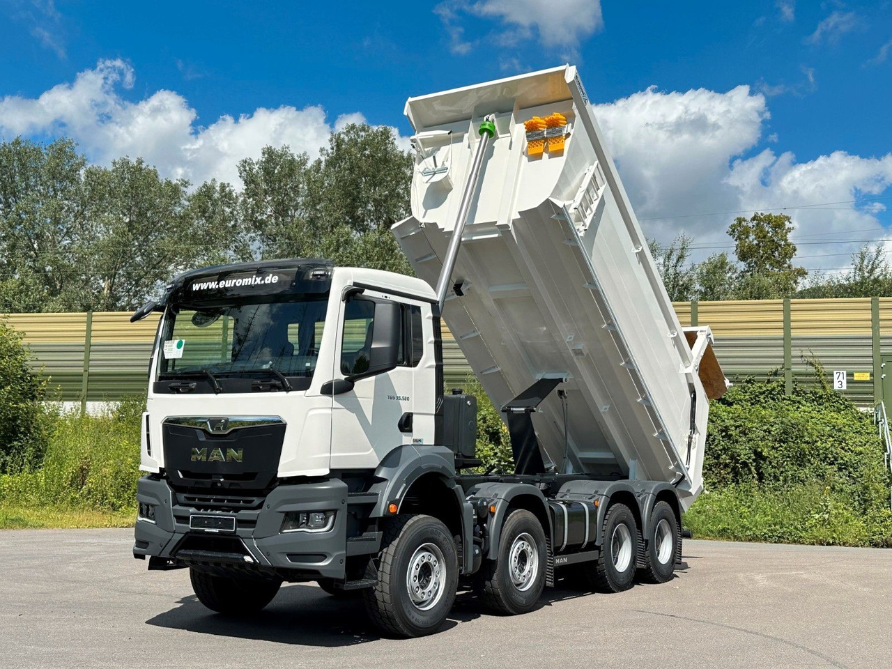 MAN TGS 37.480 8x4 EuromixMTP Mulden Kipper - Caminhão basculante: foto 1 MAN TGS 37.480 8x4 EuromixMTP Mulden Kipper - Caminhão basculante: foto 1