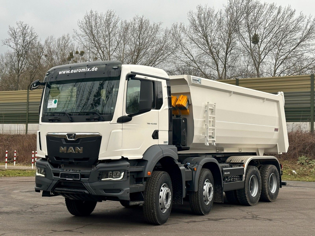 MAN TGS 41.400 8x4 / EUROMIX MTP 20m³/ EURO 5 - Caminhão basculante: foto 2 MAN TGS 41.400 8x4 / EUROMIX MTP 20m³/ EURO 5 - Caminhão basculante: foto 2