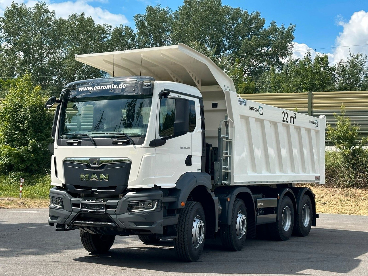 MAN TGS 41.400 8x4 / EUROMIX MTP 22m³/ Eckige Mulde - Caminhão basculante: foto 1 MAN TGS 41.400 8x4 / EUROMIX MTP 22m³/ Eckige Mulde - Caminhão basculante: foto 1