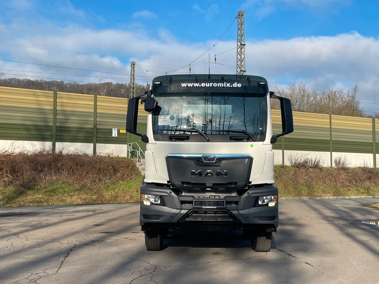 MAN TGS 41.400 8x4 / EuromixMTP EM 12m³ R / EURO 2 - Caminhão betoneira: foto 2 MAN TGS 41.400 8x4 / EuromixMTP EM 12m³ R / EURO 2 - Caminhão betoneira: foto 2