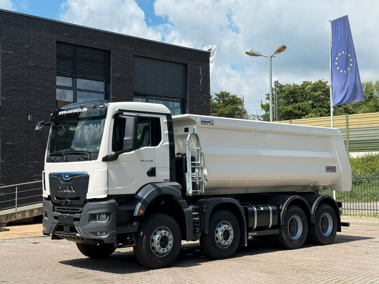 MAN TGS 41.520 BB 8X4 Euromix MuldenKipper Retarder - Caminhão basculante: foto 4 MAN TGS 41.520 BB 8X4 Euromix MuldenKipper Retarder - Caminhão basculante: foto 4