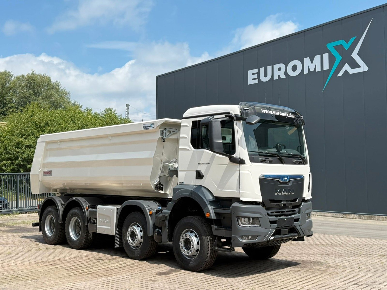 MAN TGS 41.520 BB 8X4 Euromix MuldenKipper Retarder - Caminhão basculante: foto 1 MAN TGS 41.520 BB 8X4 Euromix MuldenKipper Retarder - Caminhão basculante: foto 1