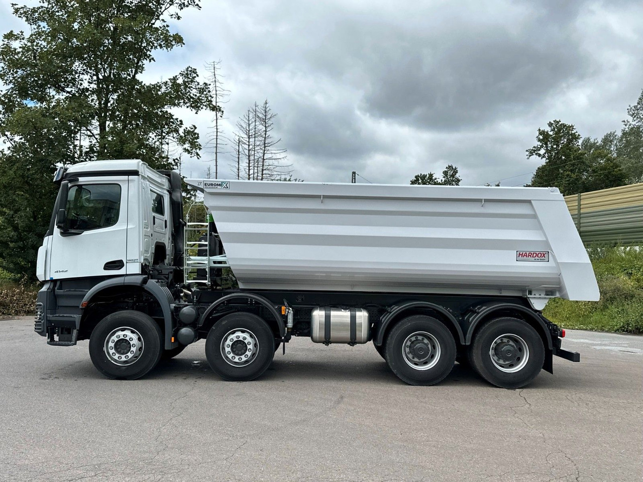 Mercedes-Benz 4142 8X4 Mulden- Kipper - EuromixMTP - Caminhão basculante: foto 3 Mercedes-Benz 4142 8X4 Mulden- Kipper - EuromixMTP - Caminhão basculante: foto 3