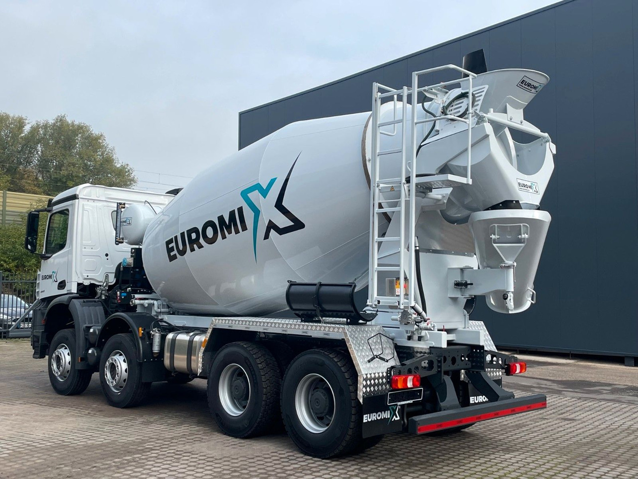 Mercedes-Benz AROCS 5 4142 B 8X4 Euro 3 EuromixMTP EM 10 - Caminhão betoneira: foto 3 Mercedes-Benz AROCS 5 4142 B 8X4 Euro 3 EuromixMTP EM 10 - Caminhão betoneira: foto 3