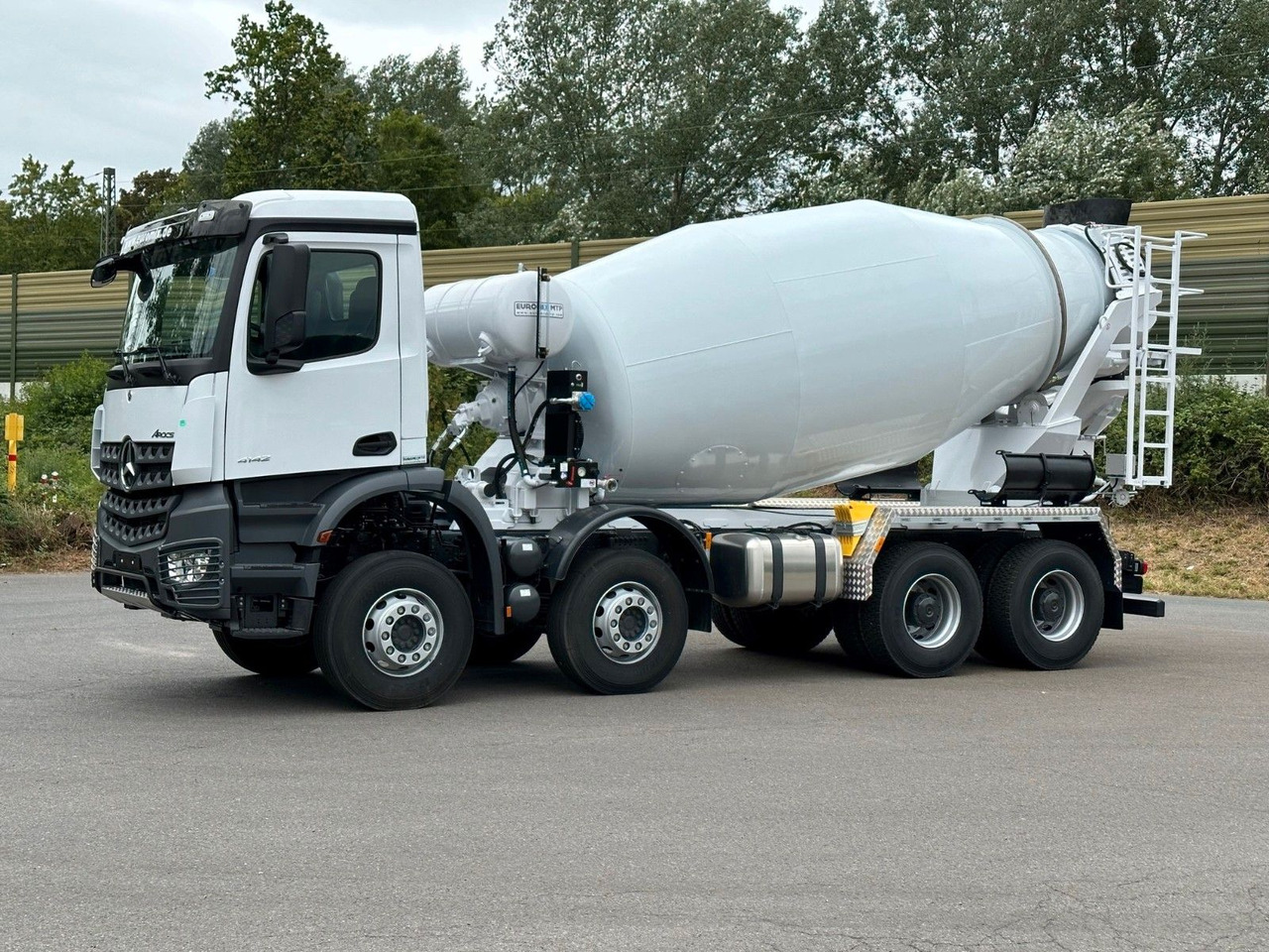 Mercedes-Benz AROCS 5 4142 B 8X4 Euro 3 EuromixMTP EM 10 - Caminhão betoneira: foto 3 Mercedes-Benz AROCS 5 4142 B 8X4 Euro 3 EuromixMTP EM 10 - Caminhão betoneira: foto 3