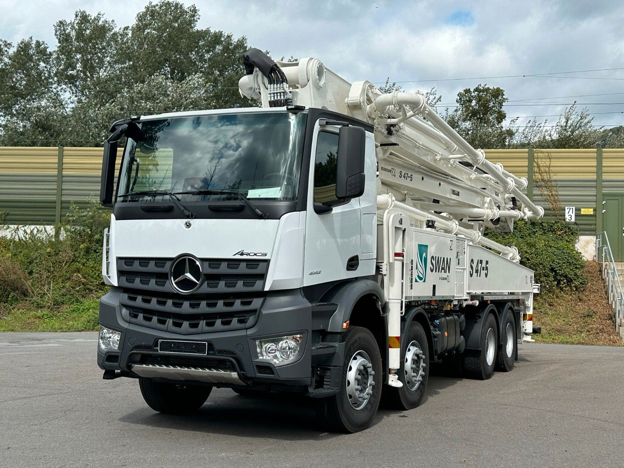 Mercedes-Benz Arocs 5 4142 8x4 SWAN TSP 47-5 160RZ ( 47m ) - Caminhão betoneira: foto 2 Mercedes-Benz Arocs 5 4142 8x4 SWAN TSP 47-5 160RZ ( 47m ) - Caminhão betoneira: foto 2