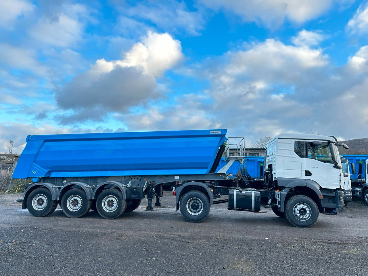 MAN TGS 22.440 4x2 Euro 2 EuromixMTP Kipper 27m³ MAN TGS 22.440 4x2 Euro 2 EuromixMTP Kipper 27m³ - Tractor: foto 4 MAN TGS 22.440 4x2 Euro 2 EuromixMTP Kipper 27m³ MAN TGS 22.440 4x2 Euro 2 EuromixMTP Kipper 27m³ - Tractor: foto 4