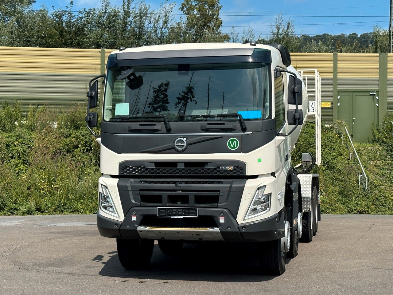 Volvo FMX 500 8X4 Retarder EuromixMTP EM 10 L - Caminhão betoneira: foto 2 Volvo FMX 500 8X4 Retarder EuromixMTP EM 10 L - Caminhão betoneira: foto 2