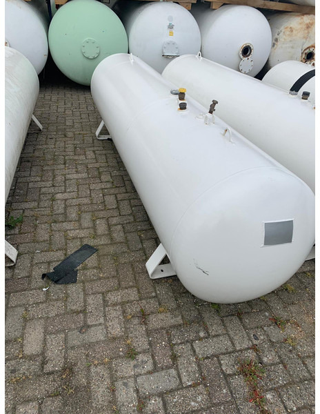 De Visser gastank Used Propane/Butane LPG tanks 1600 L (0,8 ton) Used ID 1.200 - Tanque de combustível: foto 1 De Visser gastank Used Propane/Butane LPG tanks 1600 L (0,8 ton) Used ID 1.200 - Tanque de combustível: foto 1